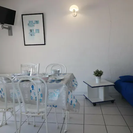 2 Pièces à - 6 Pers, Terrasse - Fr-1-472a-164 *